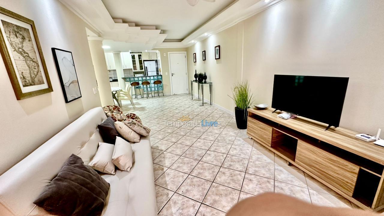 Apartment for vacation rental in Itapema (Centro)