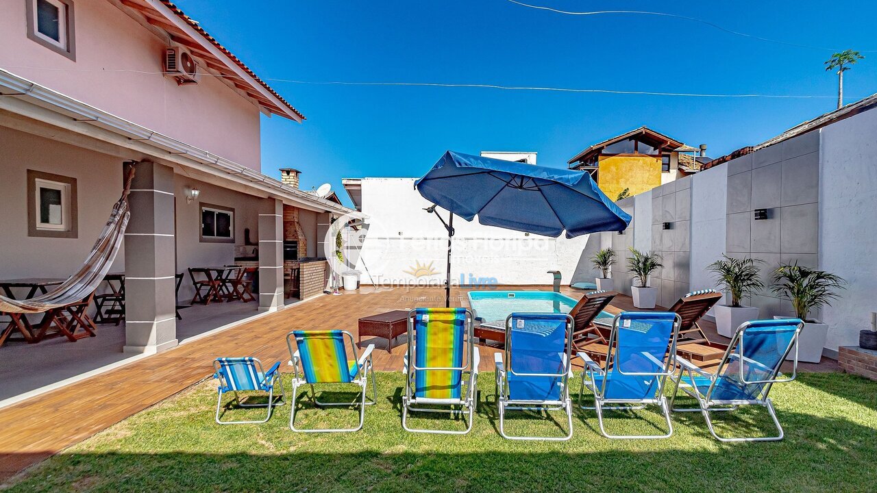 Casa para aluguel de temporada em Florianopolis (Campeche)