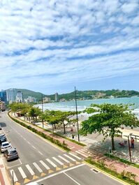 FINALMENTE AMUEBLADO FRENTE AL MAR EN ITAEMA SC