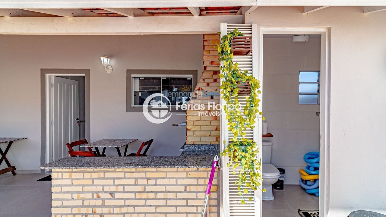 Casa para aluguel de temporada em Florianopolis (Campeche)