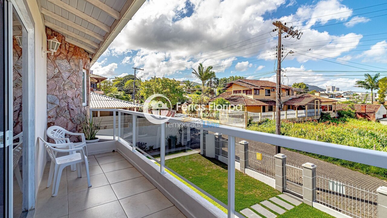 Casa para aluguel de temporada em Florianopolis (Campeche)