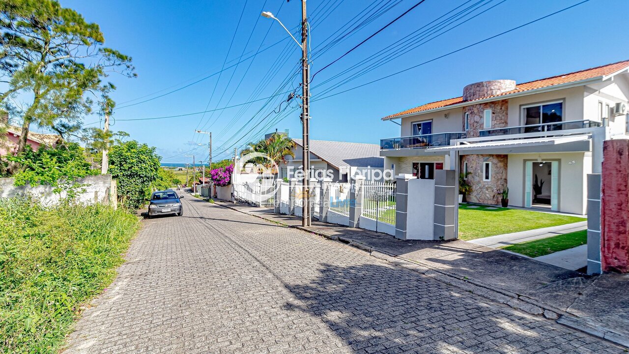 Casa para aluguel de temporada em Florianopolis (Campeche)