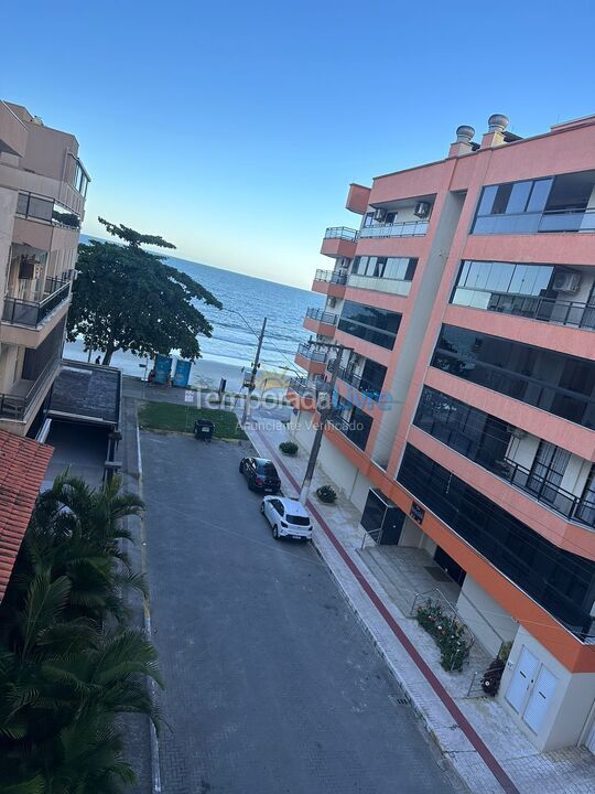 Apartment for vacation rental in Itapema (Meia Praia)