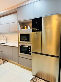 Lindo apartamento com 02 dormitórios Ingleses Norte