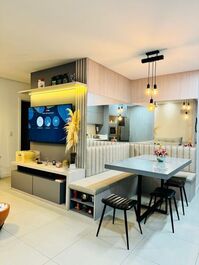 Lindo apartamento com 02 dormitórios Ingleses Norte