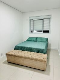 Lindo apartamento com 02 dormitórios Ingleses Norte