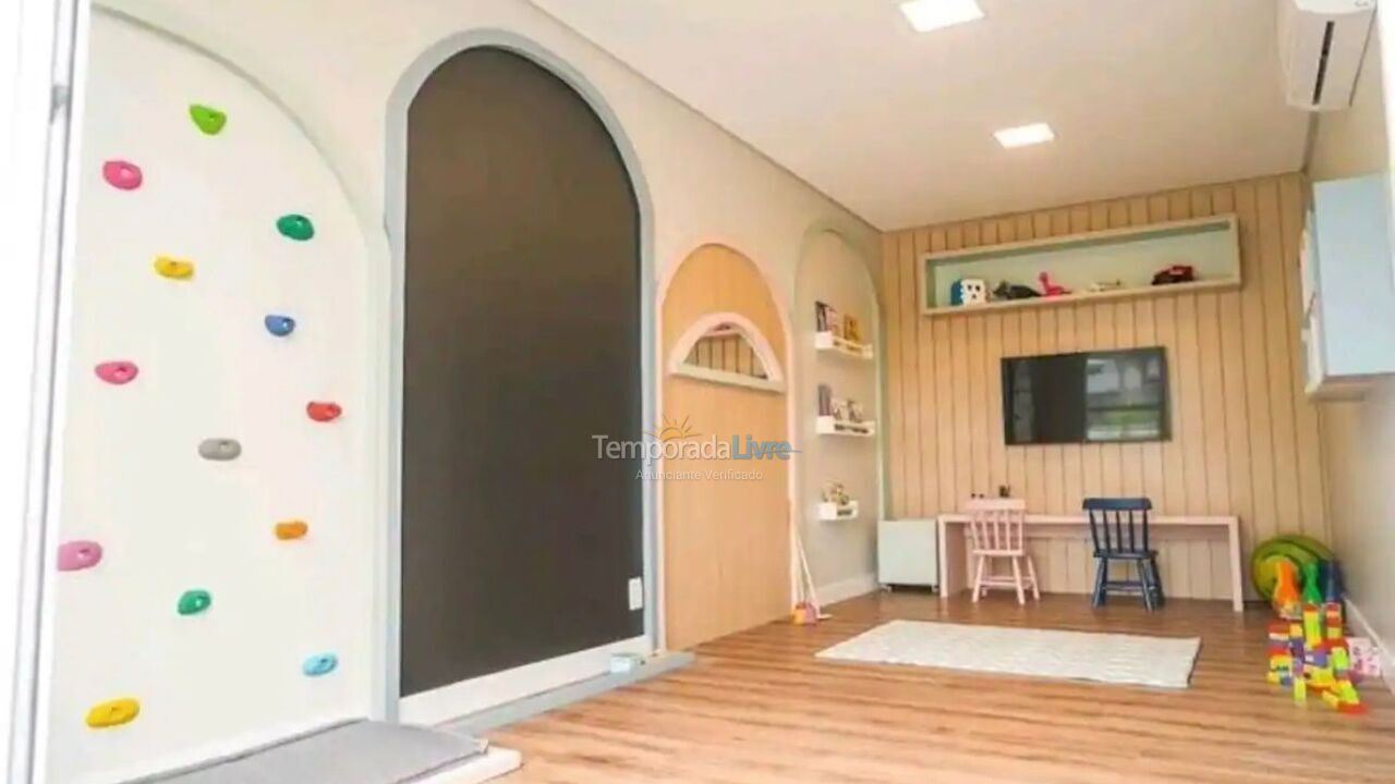 Apartamento para aluguel de temporada em Florianopolis (Praia dos Ingleses)