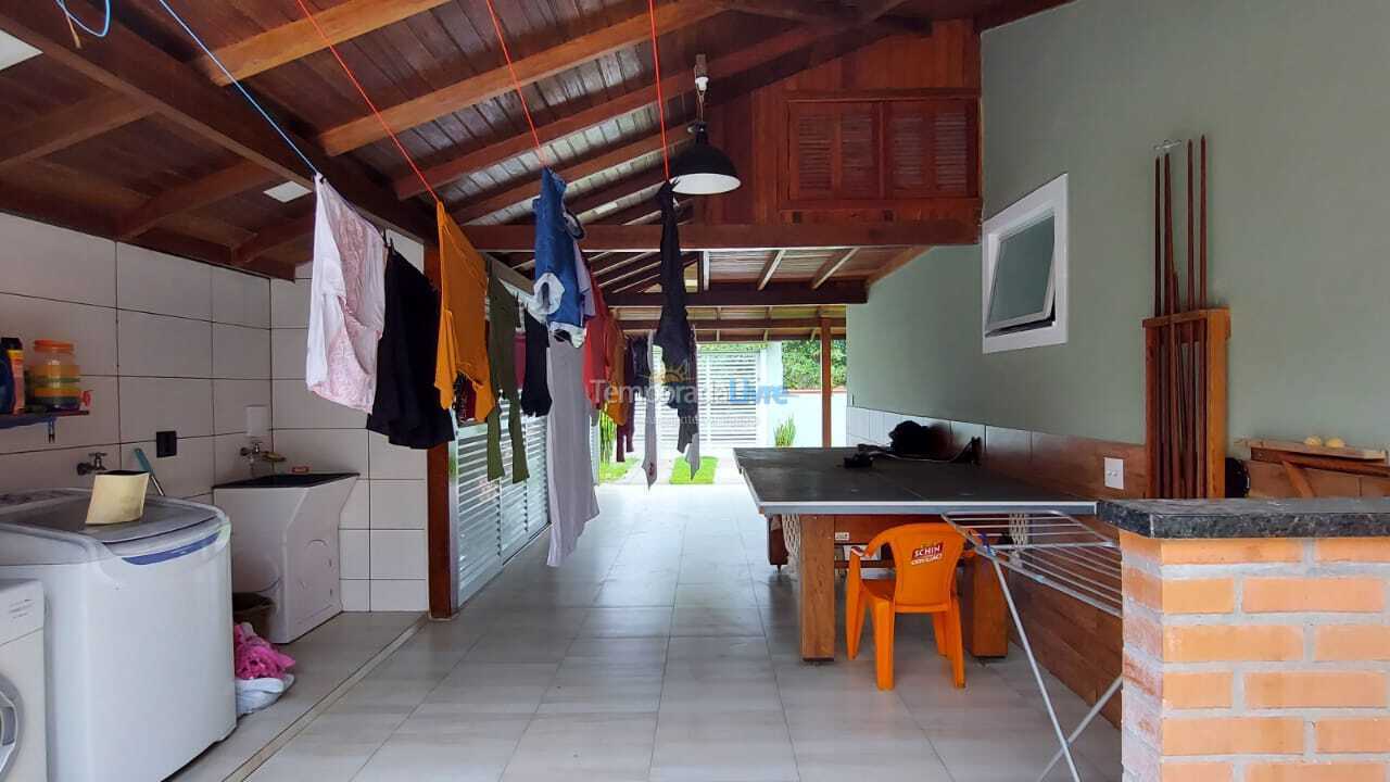 Casa para aluguel de temporada em Florianópolis (Cachoeira do Bom Jesus)