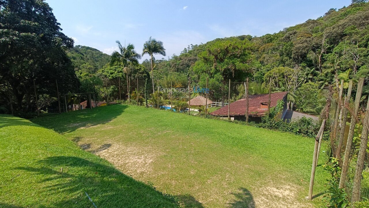 Casa para aluguel de temporada em Juquitiba (Pires)