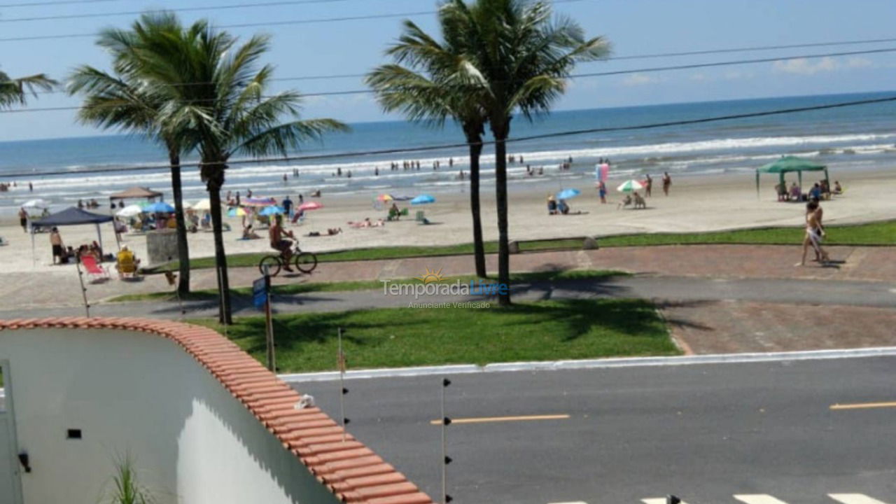 Casa para aluguel de temporada em Praia Grande (Solemar)