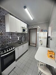 APARTAMENTO PARA 6 PERSONAS CERCA DE PLAYA MARACANÁ - PRAIA GRANDE