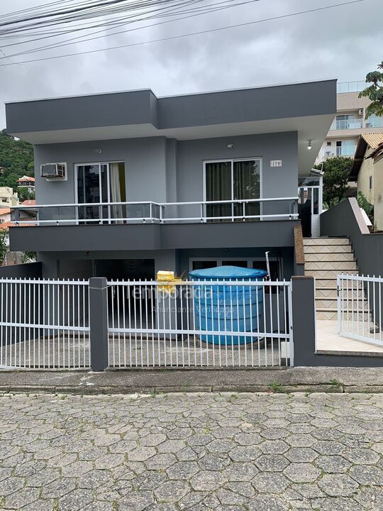 Casa para aluguel de temporada em Bombinhas (Praia de Bombinhas)