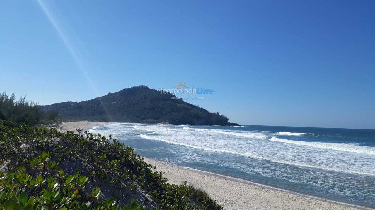 Casa para aluguel de temporada em Garopaba (Praia da Ferrugem)