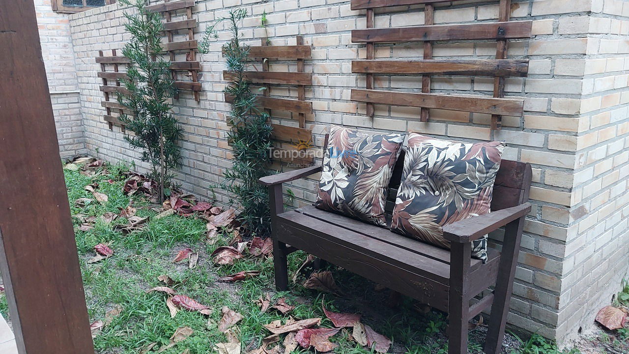 Casa para aluguel de temporada em Garopaba (Praia da Ferrugem)