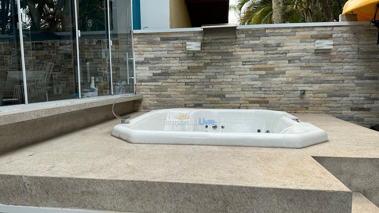 Casa para alquiler de vacaciones em Ubatuba (Lagoinha)