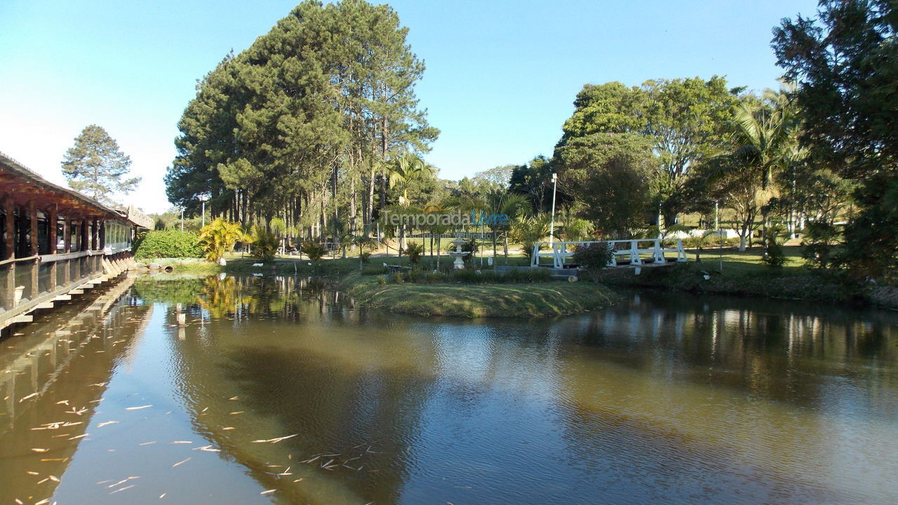 Granja para alquiler de vacaciones em Mogi das Cruzes (Biritiba Ussu)