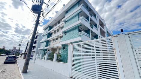 New Apartment 80 meters from the Sea Complete Leisure Condominium