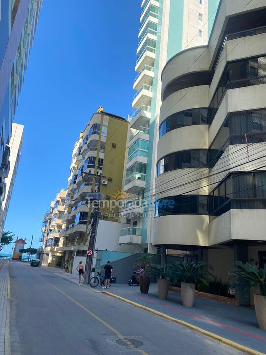 Apartamento para alquiler de vacaciones em Itapema (Meia Praia)
