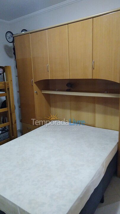 Apartamento para aluguel de temporada em Guarujá (Enseada)