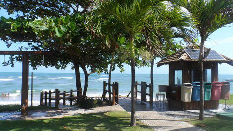 GUARAJUBA frente a la playa "Pé na Areia"