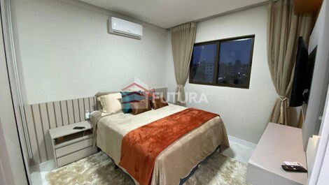 Hermoso apartamento 02 suites a 550 metros de la playa de Bombas - SC