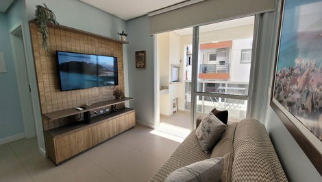 COZY APARTMENT WITH 2 SUITES 150M FROM THE BEACH