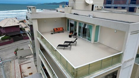 175 - Extraordinary Duplex Penthouse in Mariscal