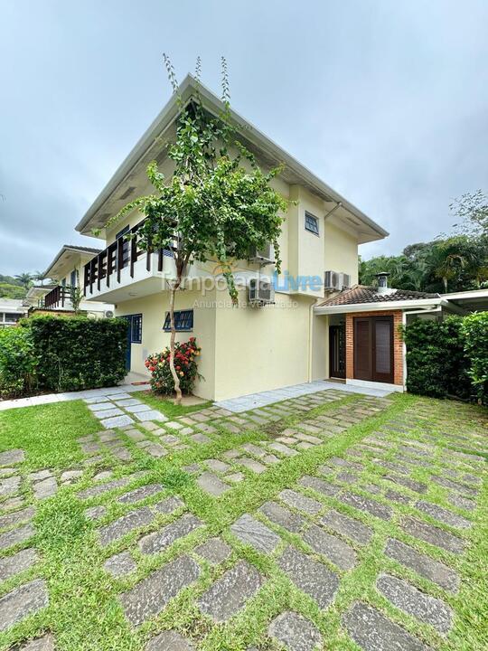 House for vacation rental in São Sebastião (Praia do Engenho)