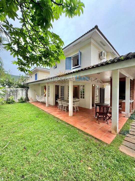 Casa para alquiler de vacaciones em São Sebastião (Praia do Engenho)