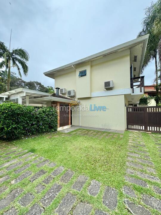 Casa para alquiler de vacaciones em São Sebastião (Praia do Engenho)