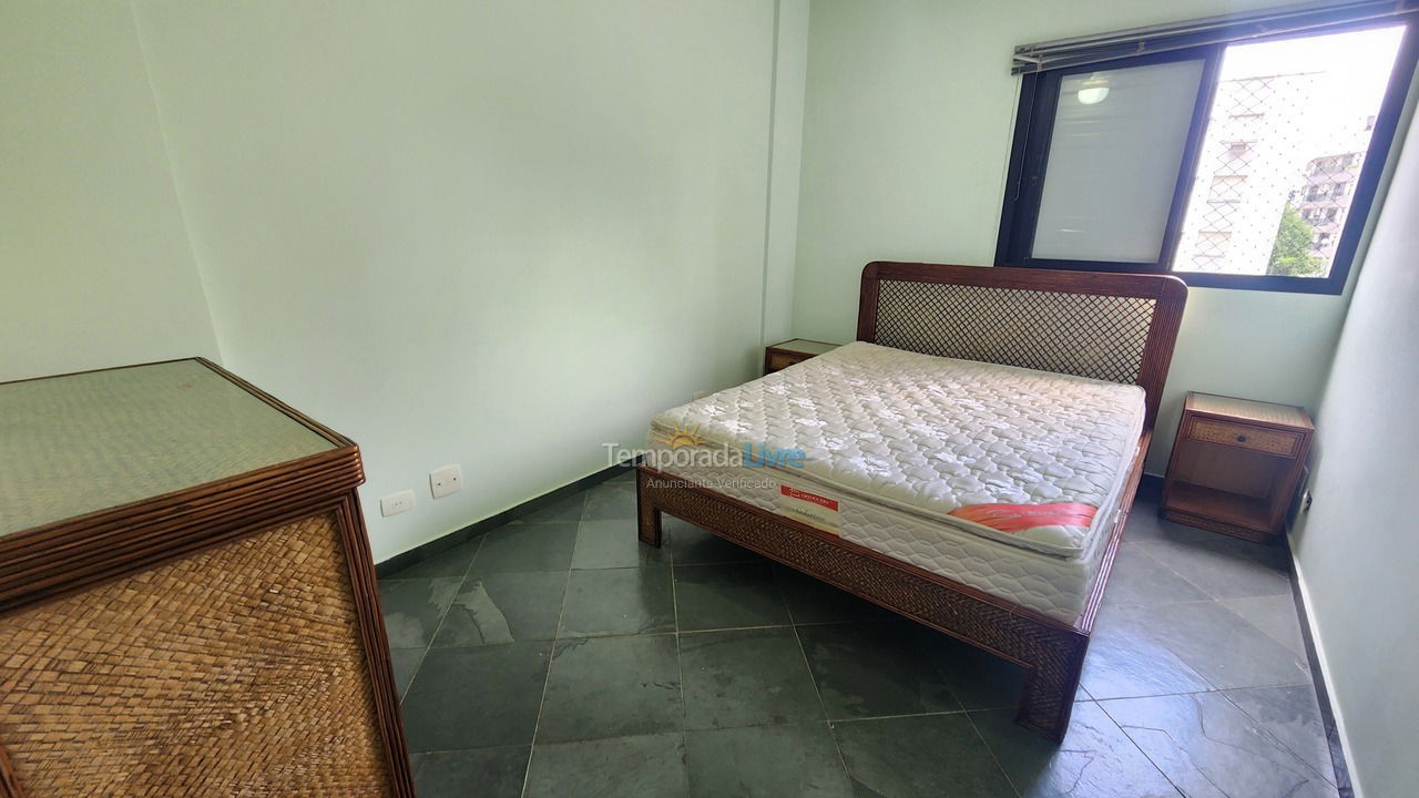 Apartment for vacation rental in Guarujá (Enseada)