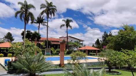 CHACARA EM IBIUNA,PISCINA AQUECIDA, QUADRA DE TÊNIS, COMPO DE FUTEBOL
