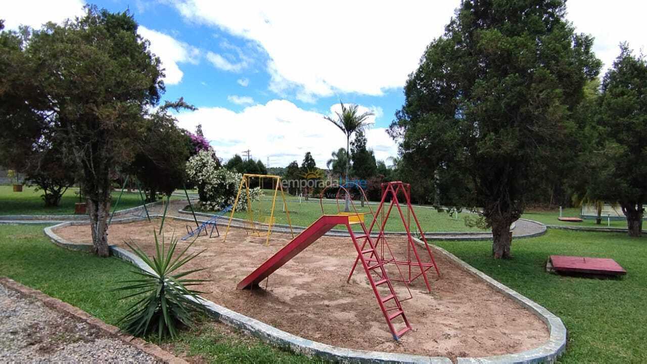 Chácara / sítio para aluguel de temporada em Ibiúna (Condominio West Lake)