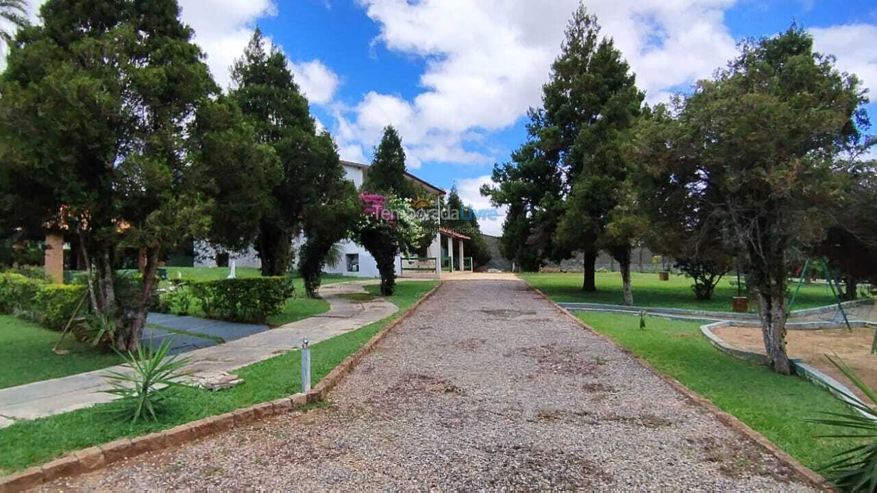 Chácara / sítio para aluguel de temporada em Ibiúna (Condominio West Lake)