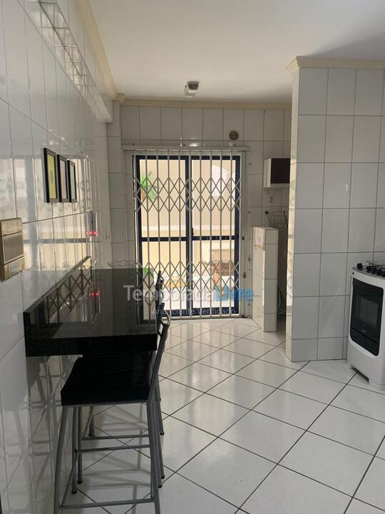 Apartamento para aluguel de temporada em Itapema (Meia Praia)