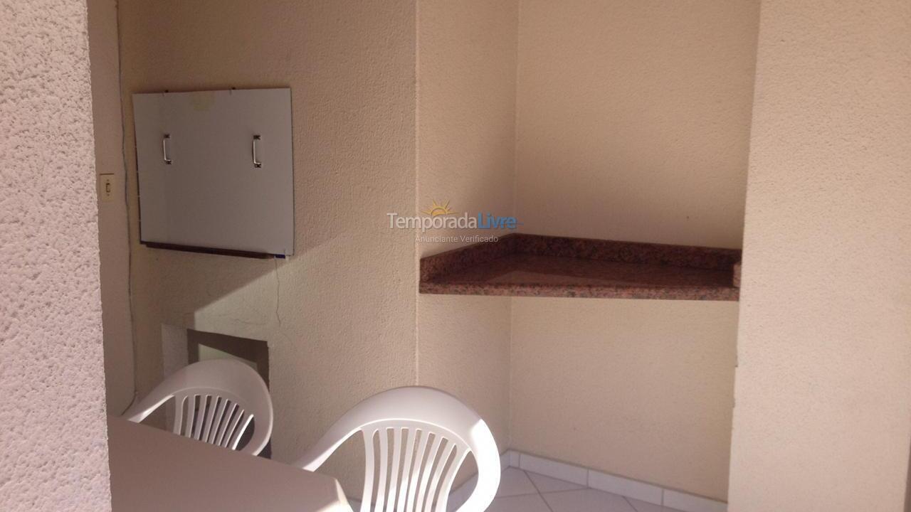 Apartamento para aluguel de temporada em Itapema (Meia Praia)