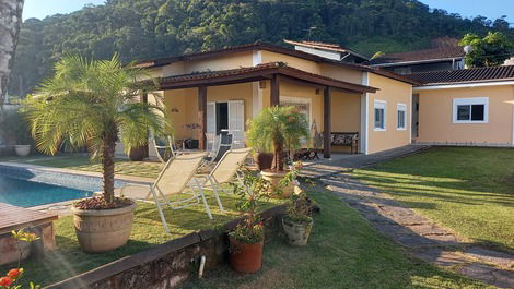 Casa en Juquehy, planta baja, piscina