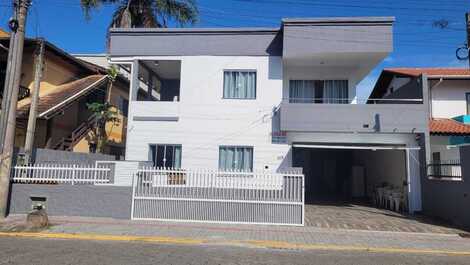 Casa para alugar em Bombinhas - Praia de Bombinhas