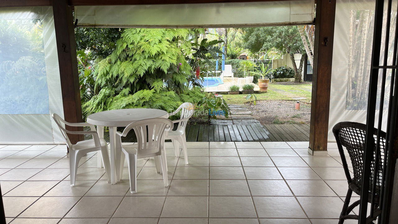 Casa para aluguel de temporada em Ubatuba (Enseada)