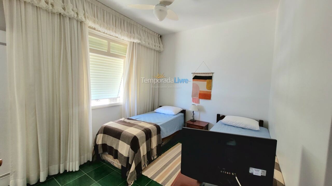 Apartment for vacation rental in Guarujá (Pitangueiras)