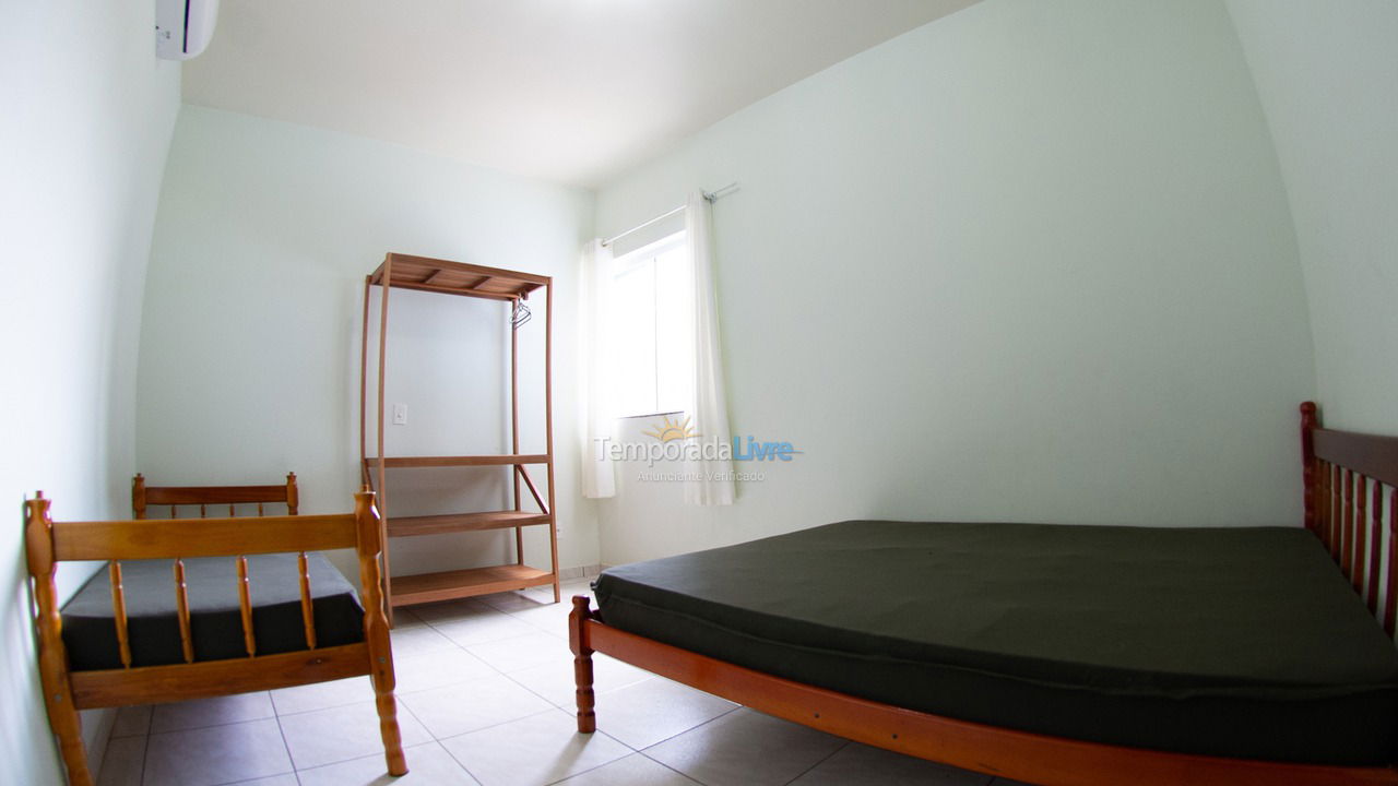 Apartamento para alquiler de vacaciones em Itapoá (Balneário Cambiju)