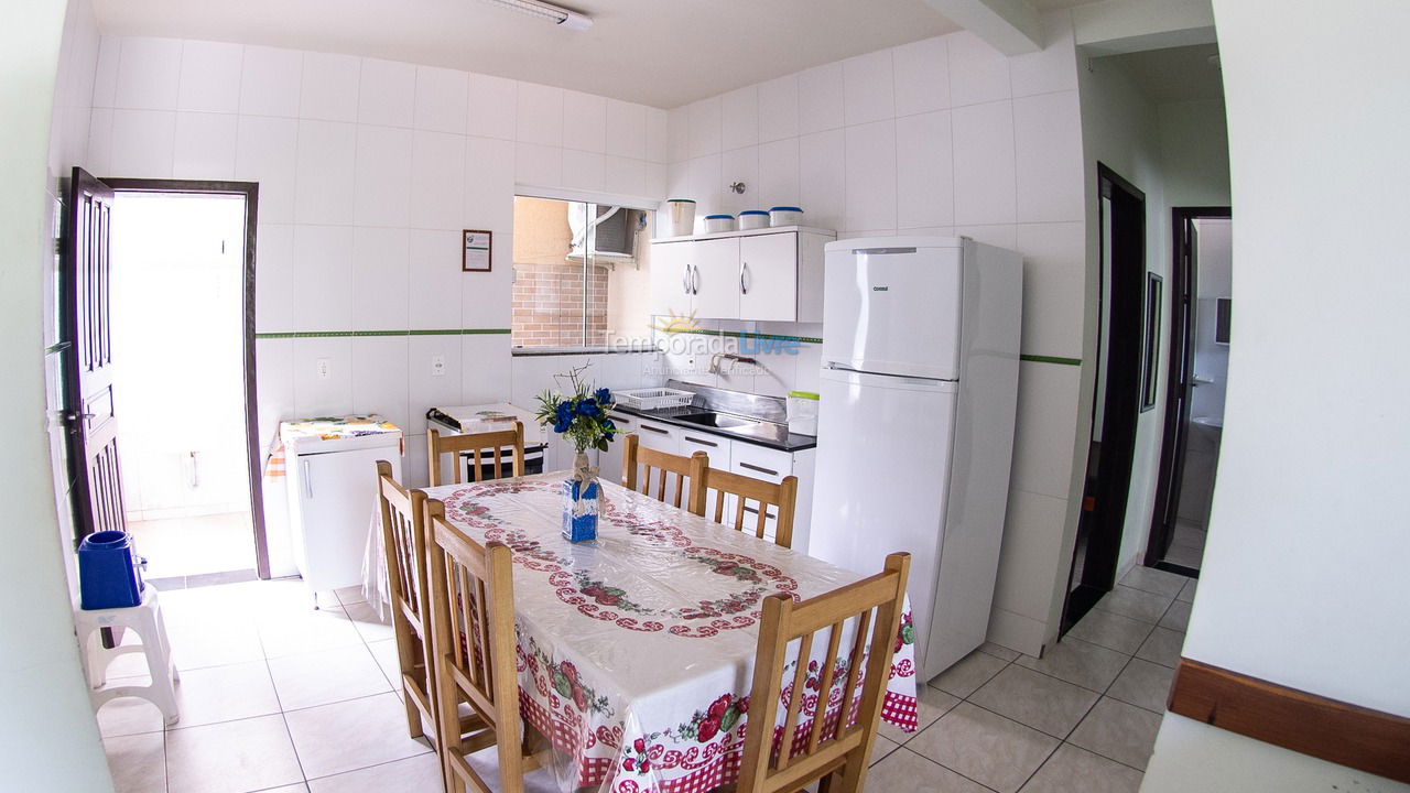 Apartamento para alquiler de vacaciones em Itapoá (Balneário Cambiju)