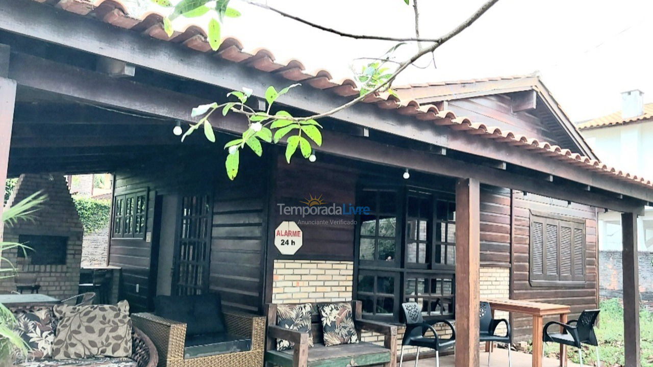 Casa para aluguel de temporada em Garopaba (Praia da Ferrugem)