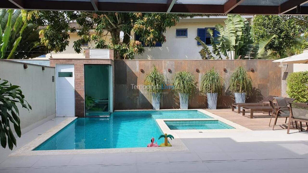 Casa para alquiler de vacaciones em São Sebastião (Praia do Engenho)