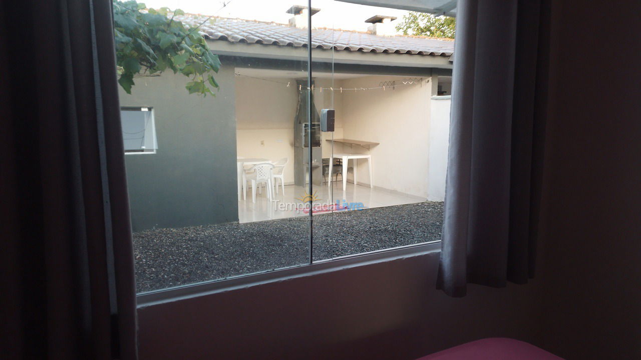 Casa para aluguel de temporada em Itapoá (Itapoá)