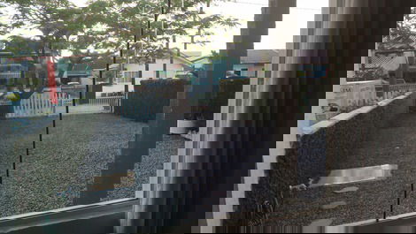 Ótima casa em Itapoá SC, wifi, 03 Quartos, estac. para até 4 carros