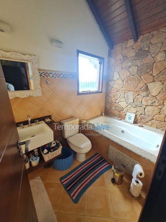 Casa para alquiler de vacaciones em Igaratá (Condomínio 3 Marias)