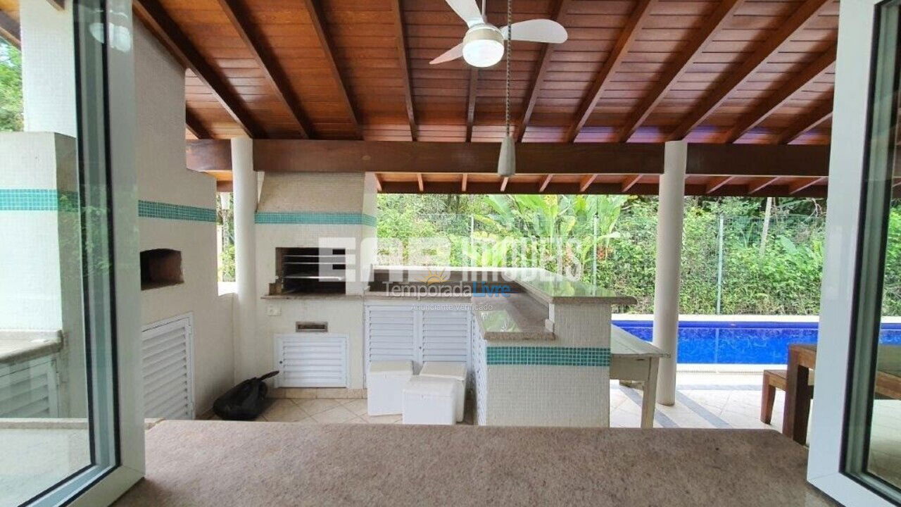 Casa para aluguel de temporada em Ubatuba (Praia de Itamambuca)