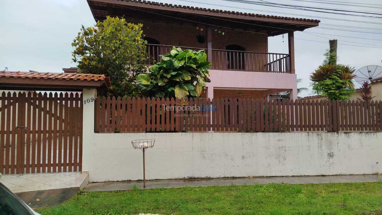 Casa para aluguel de temporada em Ubatuba (Praia do Lázaro)