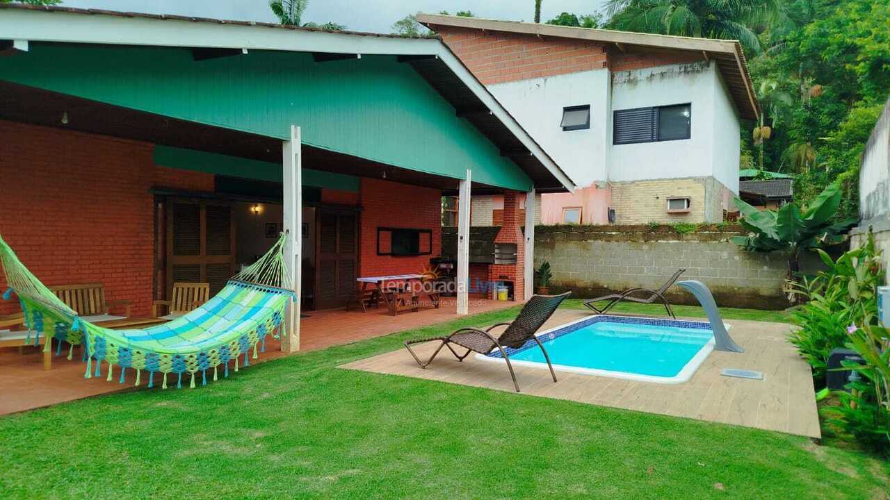 Casa para alquiler de vacaciones em Ubatuba (Praia do Lázaro)